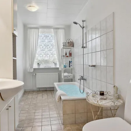 Lovely In With Kitchen